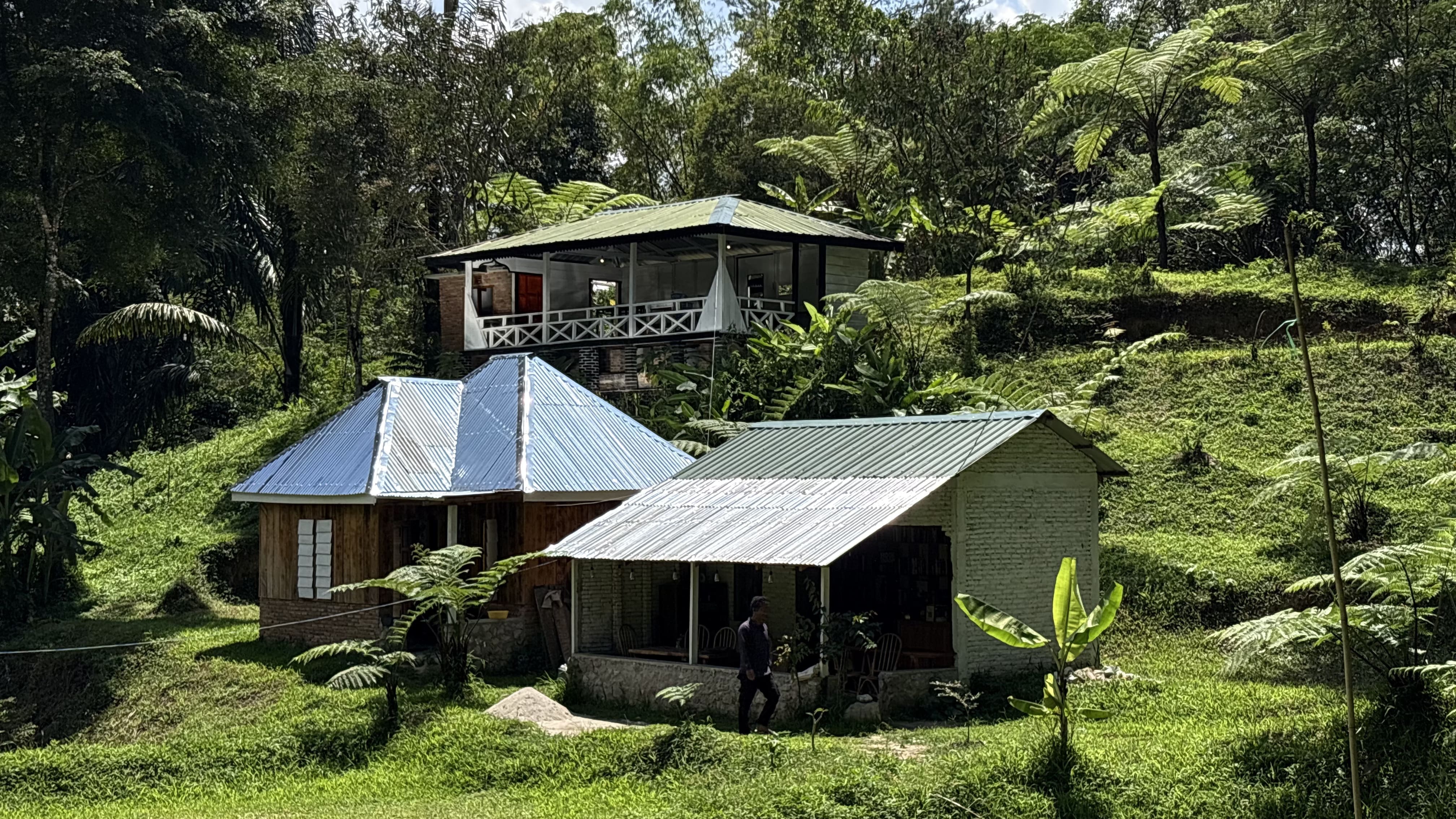 Kantin Taman Eden 100